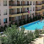 Charis Cozy Family At Sun Village Complex Close To The Appartement
