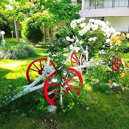 Charis Cozy Family At Sun Village Complex Close To The Apartmán *