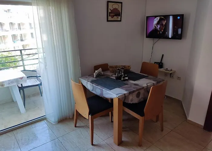 公寓 Charis Cozy Family At Sun Village Complex Close To The