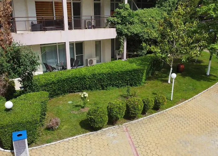 Charis Cozy Family At Sun Village Complex Close To The *