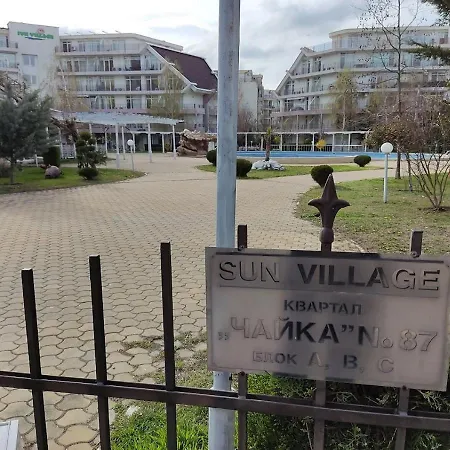 Charis Cozy Family At Sun Village Complex Close To The