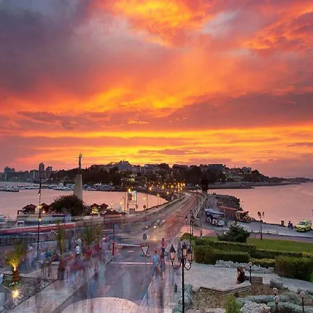 Charis Cozy Family At Sun Village Complex Close To The *