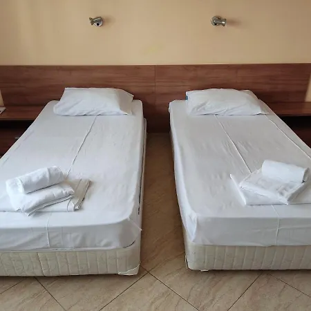 Charis Cozy Family At Sun Village Complex Close To The شقة *