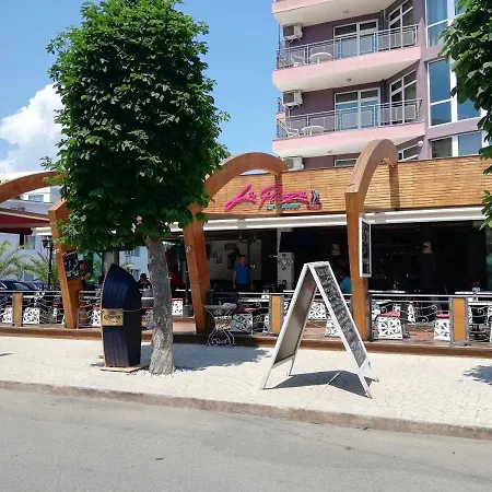 شقة Charis Cozy Family At Sun Village Complex Close To The ساني بيتش