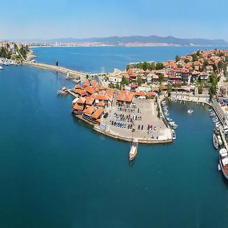 Charis Cozy Family At Sun Village Complex Close To The