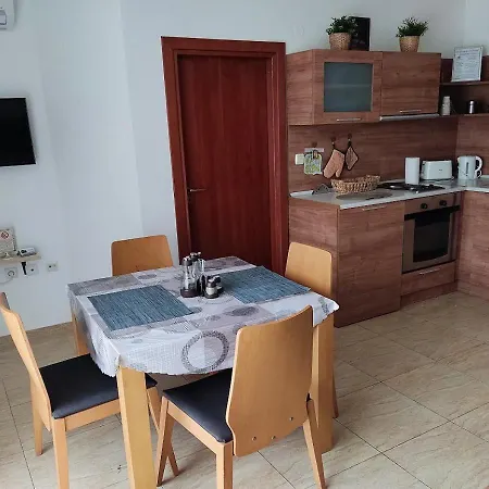 Charis Cozy Family At Sun Village Complex Close To The